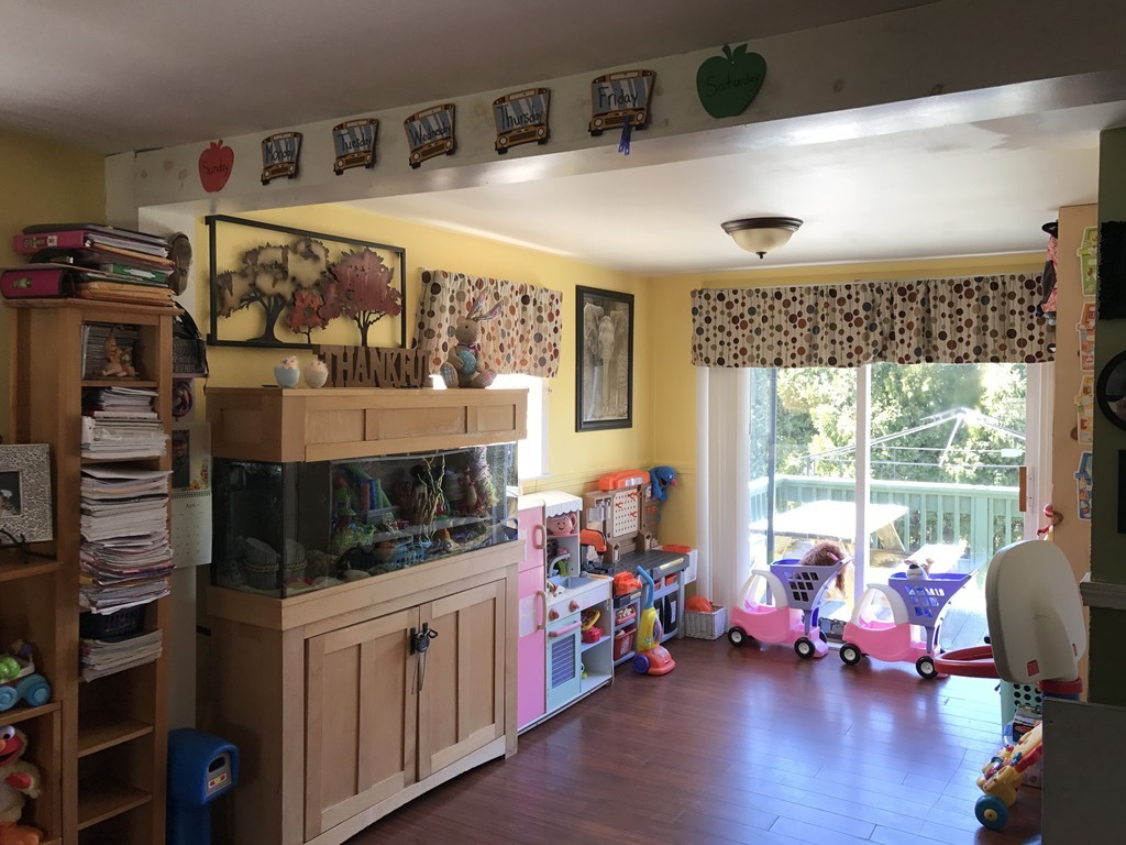 1095 Brayton Point Road Somerset, MA 02725 - Photo 8 of 17 Gallery Image 8