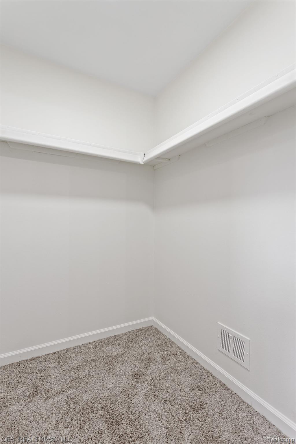 22510 Deerfield Road Novi, MI 48375 - Photo 20 of 42 Gallery Image 20