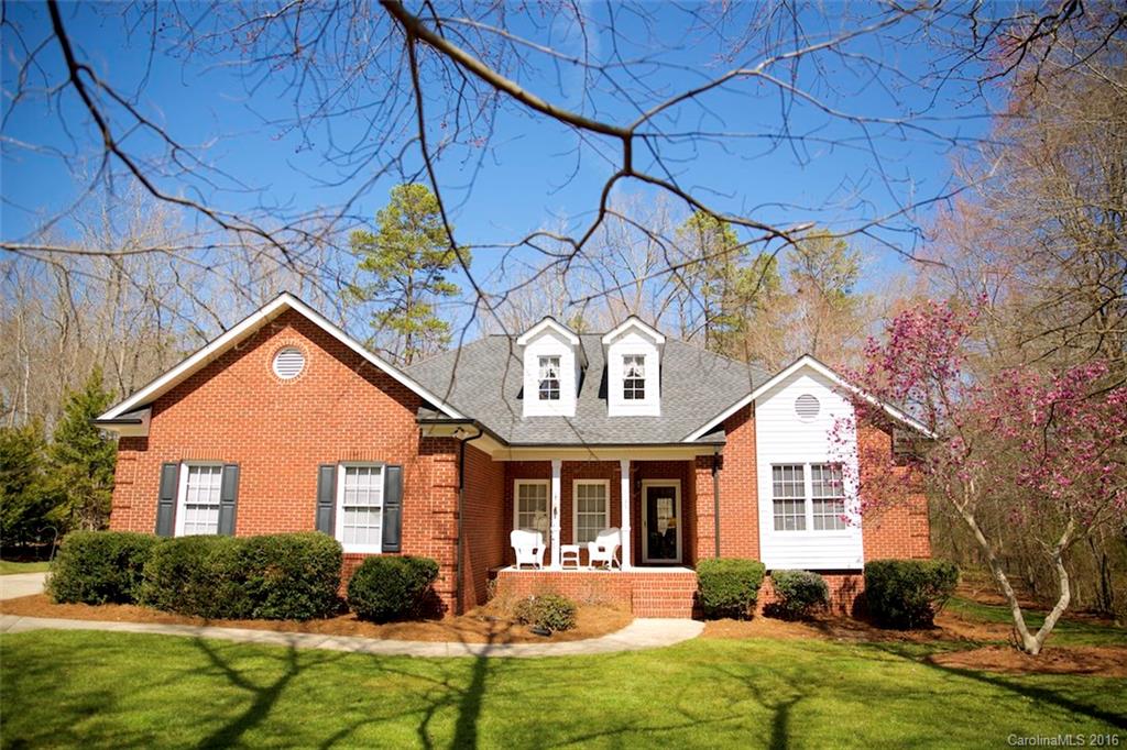 8135 Stevens Mill Road Matthews, NC 28104 - Photo 2 of 18 Gallery Image 2