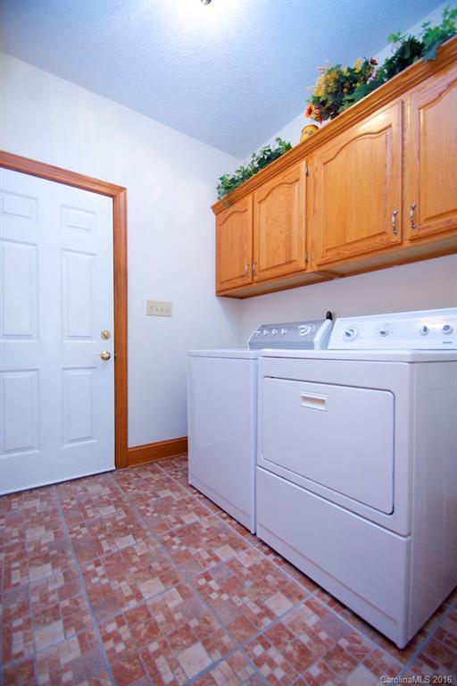 8135 Stevens Mill Road Matthews, NC 28104 - Photo 17 of 18 Gallery Image 17