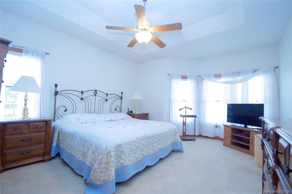 8135 Stevens Mill Road Matthews, NC 28104 - Photo 10 of 18 Gallery Image 10