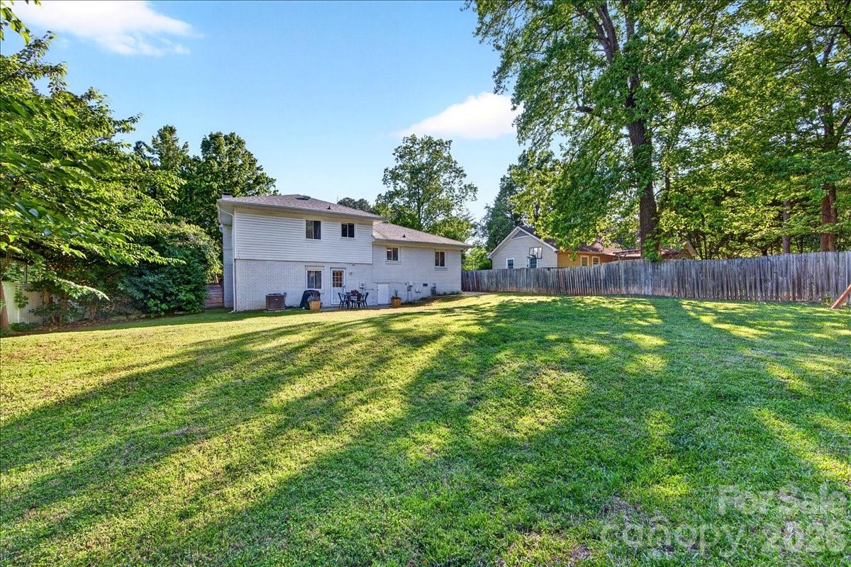 5907 Bluebonnet Road Charlotte, NC 28212 - Photo 34 of 37