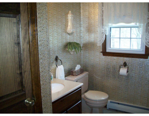 180 Country Road Agawam, MA 01001 - Photo 13 of 28 Gallery Image 13