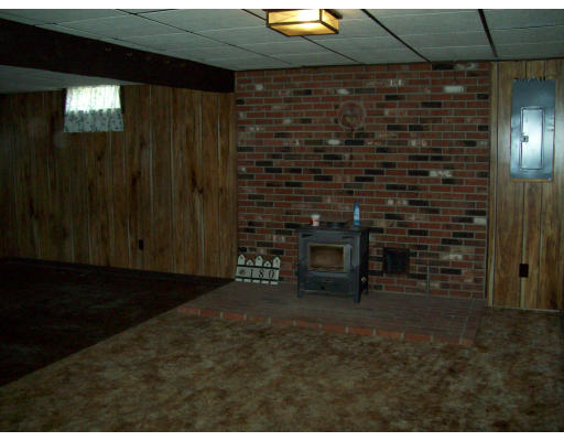 180 Country Road Agawam, MA 01001 - Photo 20 of 28 Gallery Image 20