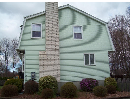 180 Country Road Agawam, MA 01001 - Photo 3 of 28 Gallery Image 3