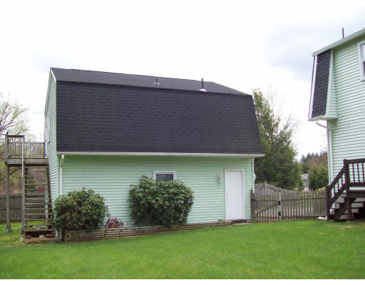 180 Country Road Agawam, MA 01001 - Photo 5 of 28 Gallery Image 5