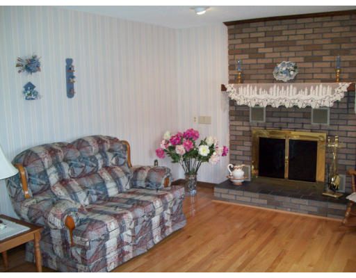 180 Country Road Agawam, MA 01001 - Photo 7 of 28 Gallery Image 7