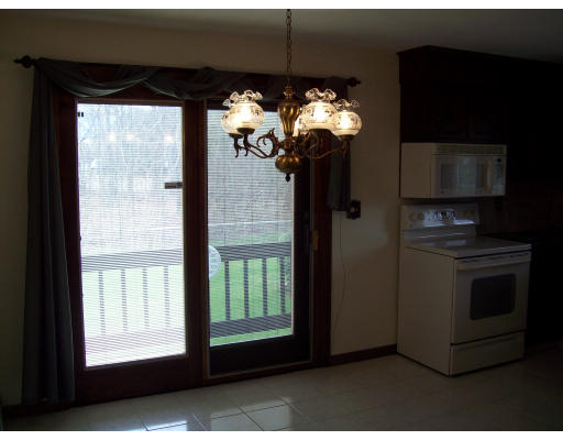 180 Country Road Agawam, MA 01001 - Photo 8 of 28 Gallery Image 8