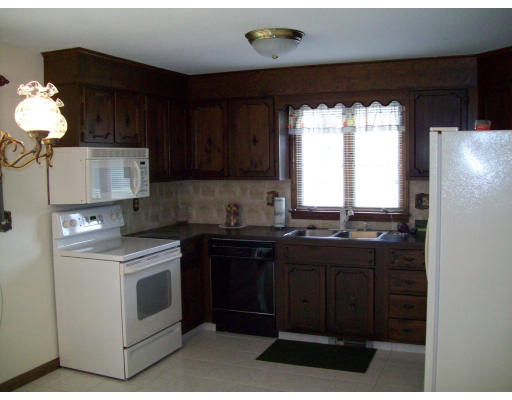 180 Country Road Agawam, MA 01001 - Photo 9 of 28 Gallery Image 9