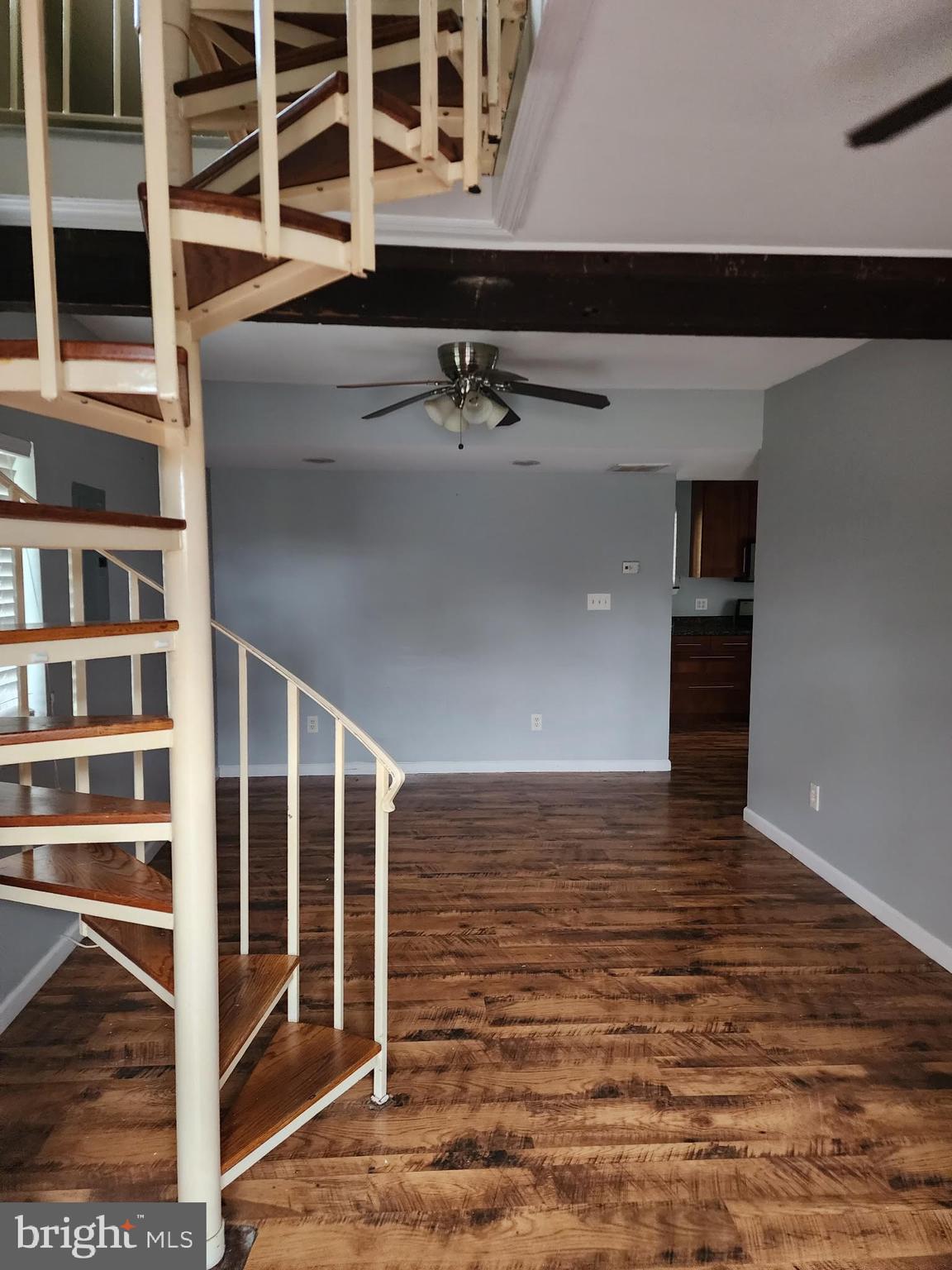 262 Swedesboro Road, Unit C Gibbstown, NJ 08027 - Photo 4 of 8 living room view