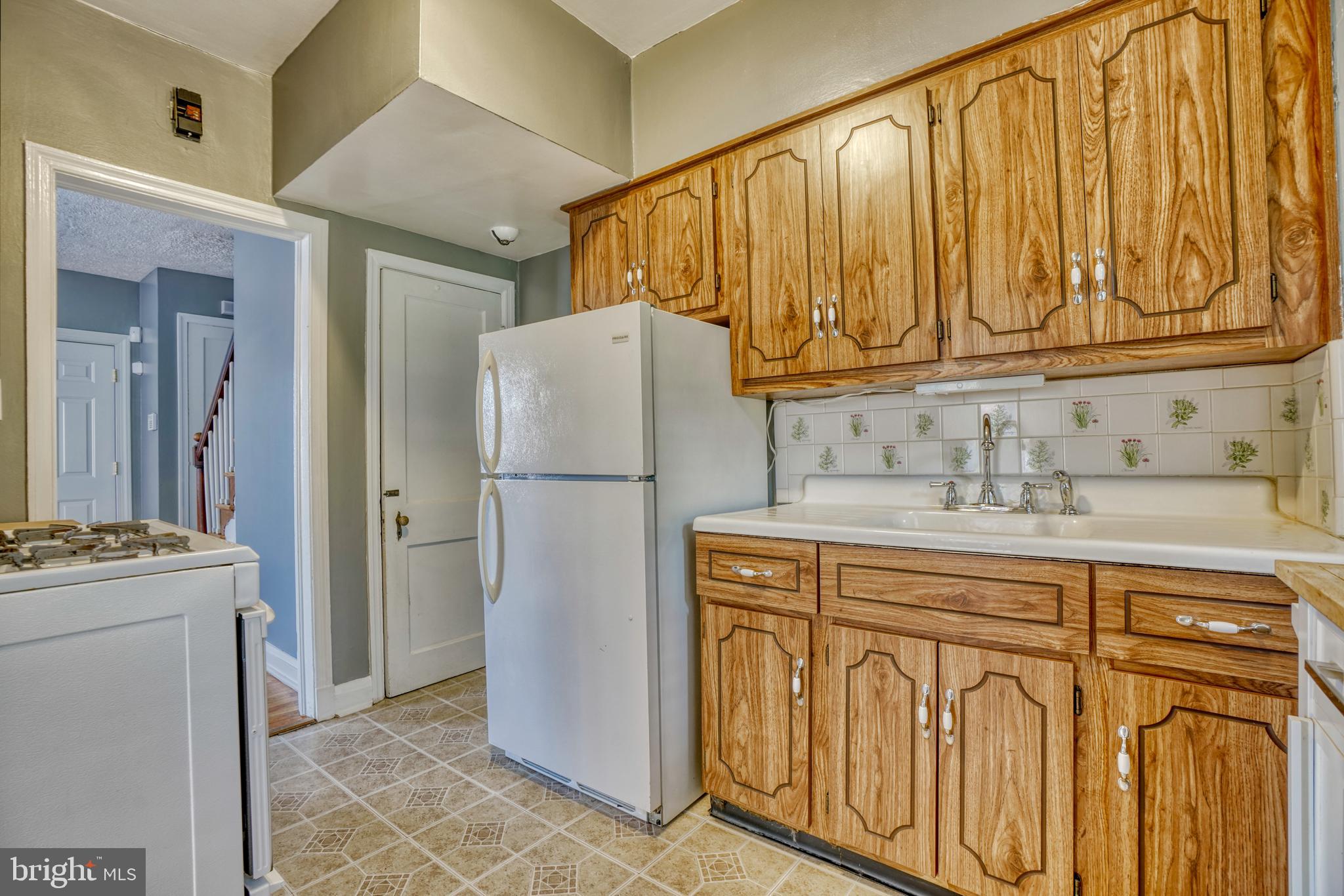 28 Briarwood Road Baltimore, MD 21228 - Photo 13 of 33 Gallery Image 13