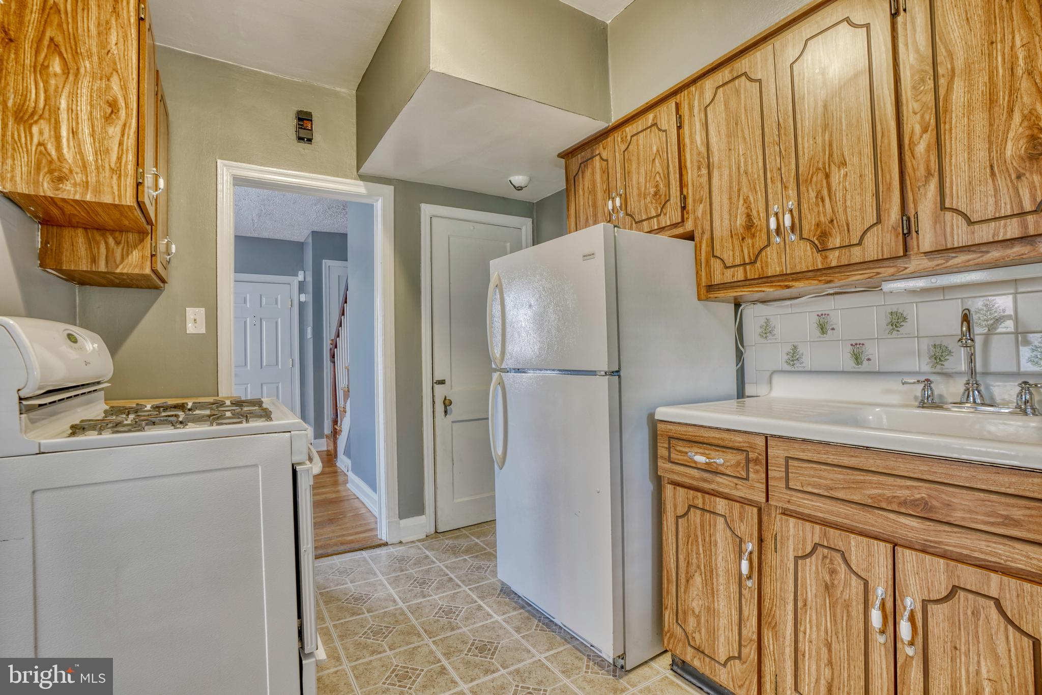 28 Briarwood Road Baltimore, MD 21228 - Photo 14 of 33 Gallery Image 14