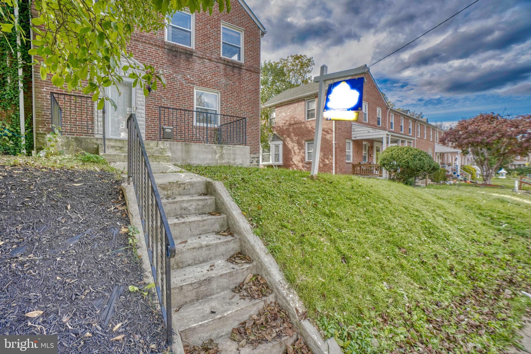 28 Briarwood Road Baltimore, MD 21228 - Photo 2 of 33 Gallery Image 2