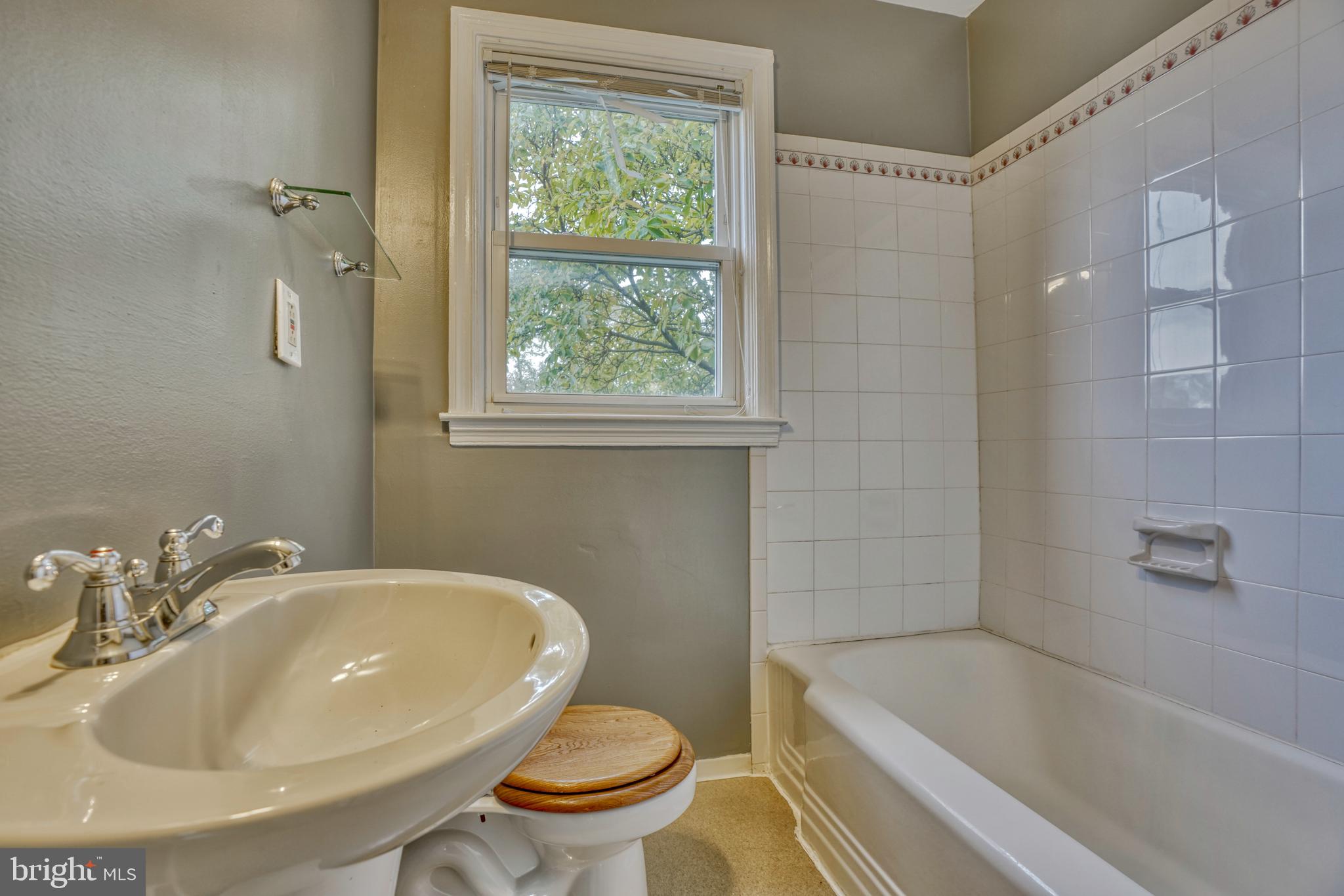 28 Briarwood Road Baltimore, MD 21228 - Photo 21 of 33 Gallery Image 21