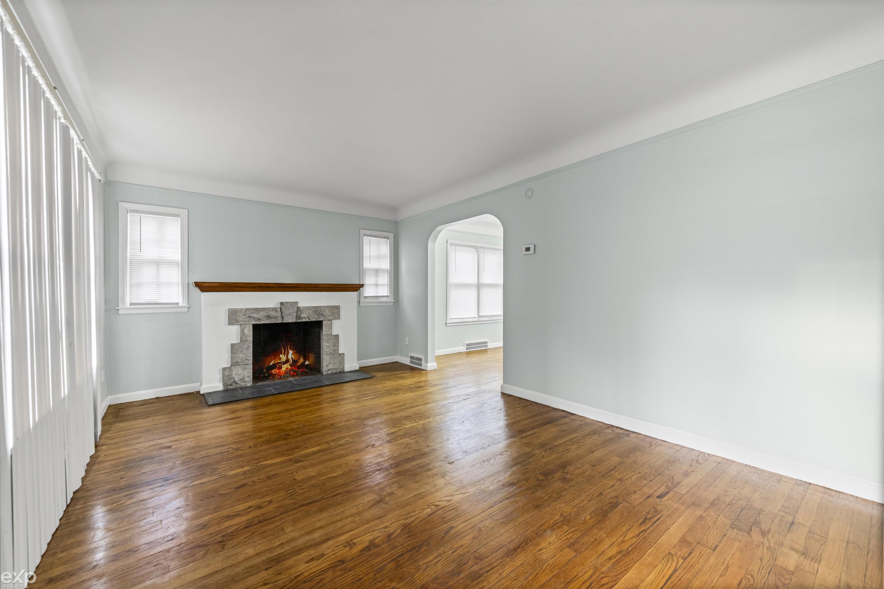 14852 Strathmoor Street Detroit, MI 48227 - Photo 5 of 25