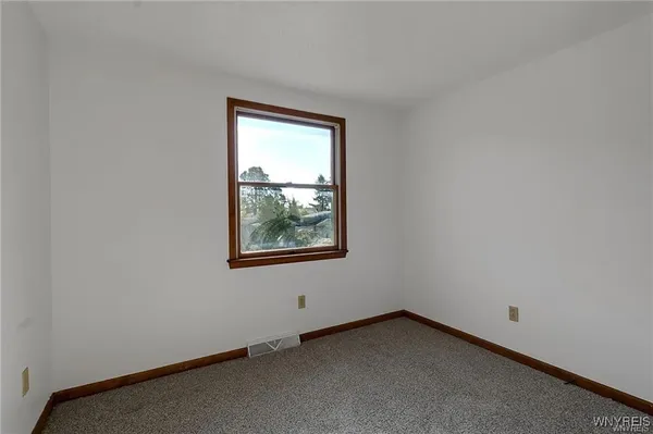 $1,900 | 276 Tennyson Terrace, Amherst, NY 14221