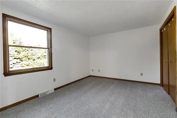 $1,900 | 276 Tennyson Terrace, Amherst, NY 14221