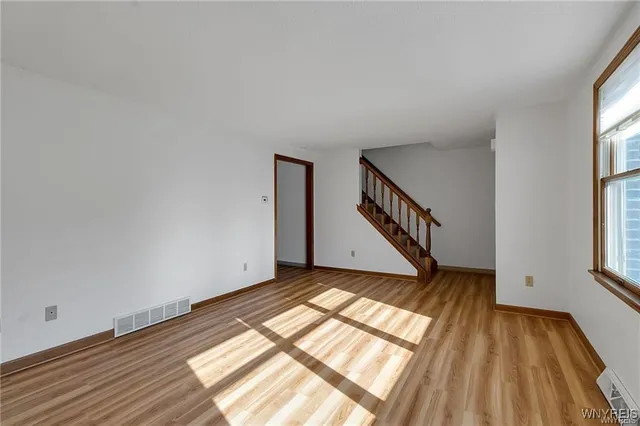 $1,900 | 276 Tennyson Terrace, Amherst, NY 14221