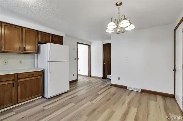 $1,900 | 276 Tennyson Terrace, Amherst, NY 14221