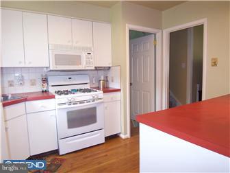318 Poplar Road Flourtown, PA 19031 - Photo 5 of 12 Kitchen