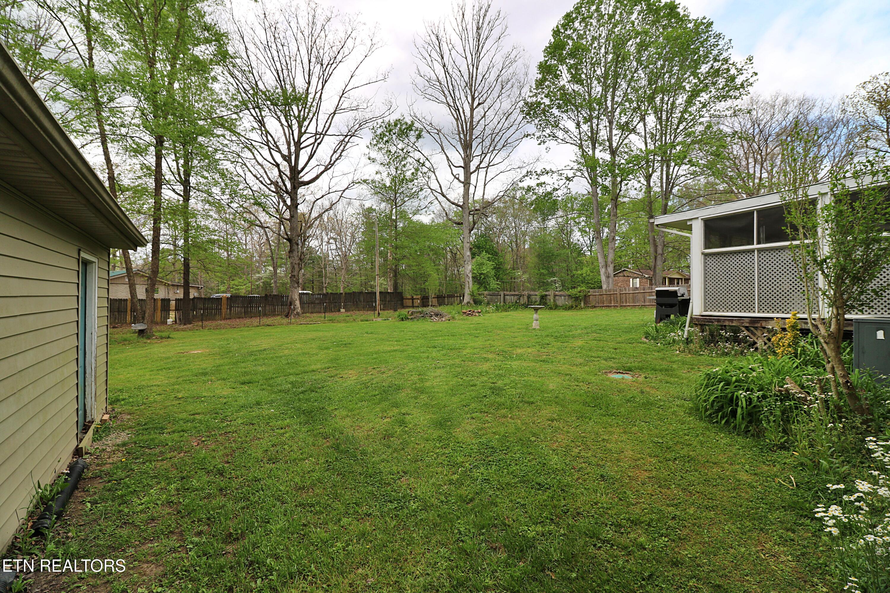 720 Cooper Lake Road Oneida, TN 37841 - Photo 37 of 47 094A3505