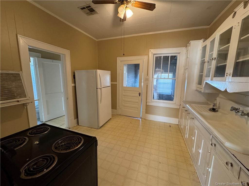 703 11th Street Lake Charles, LA 70601 - Photo 3 of 9