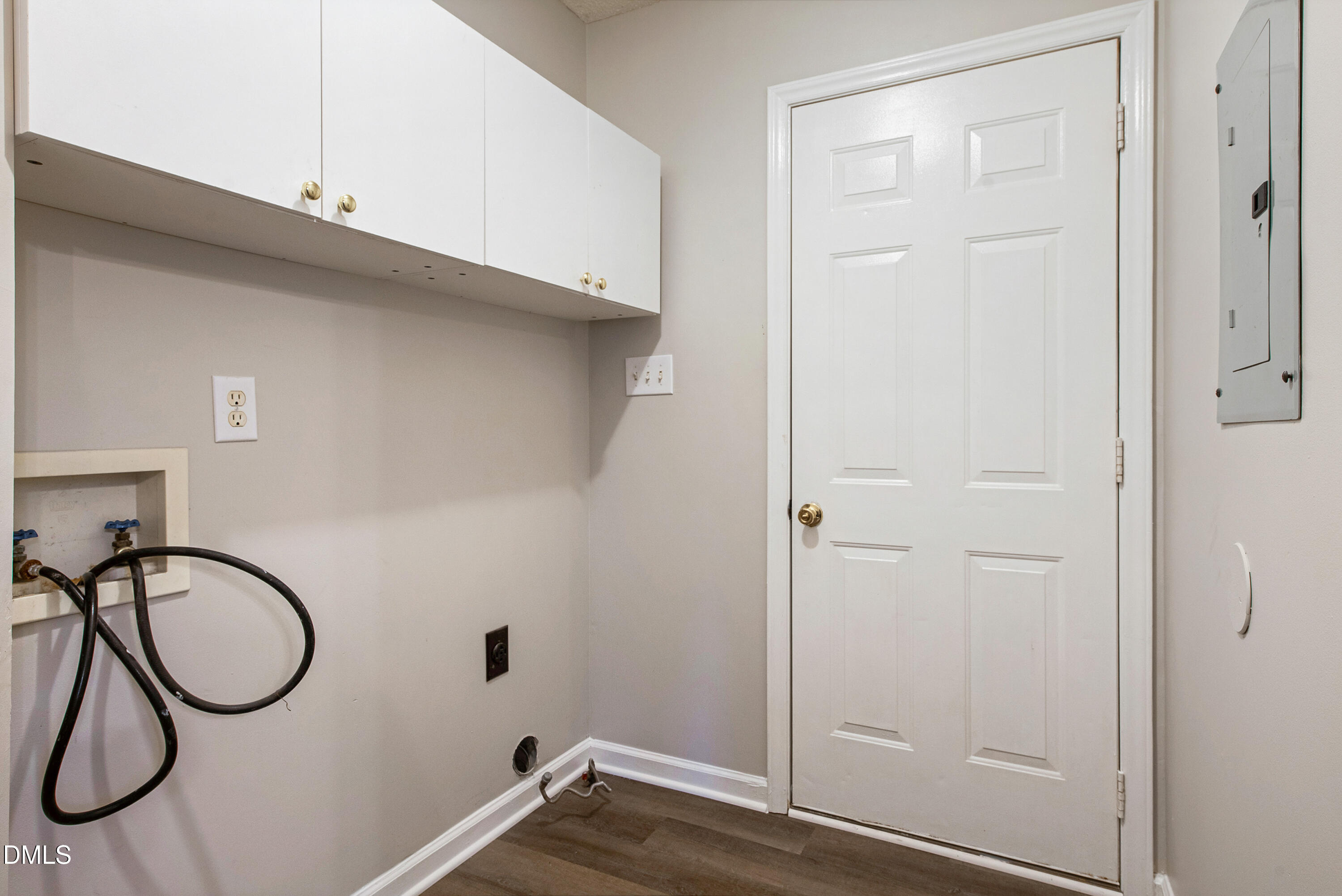 5424 Fieldcross Court Raleigh, NC 27610 - Photo 10 of 23 5424 Fieldcross Ct_www.scalaphotography.