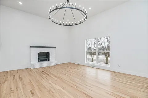 $449,000 | 9901 Countryside Road, Lenexa, KS 66215