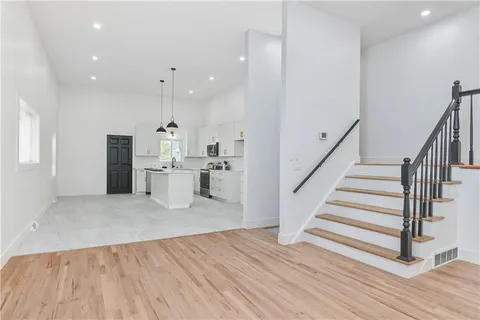 $449,000 | 9901 Countryside Road, Lenexa, KS 66215