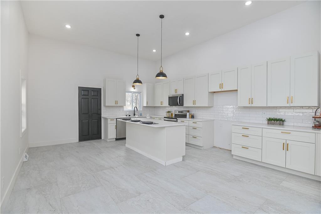 9901 Countryside Road Lenexa, KS 66215 - Photo 33 of 52