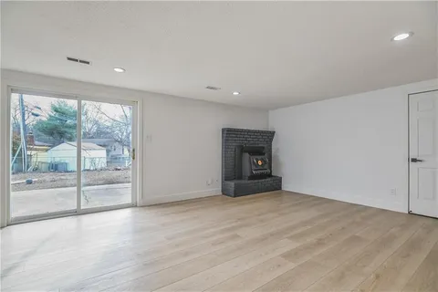 $449,000 | 9901 Countryside Road, Lenexa, KS 66215