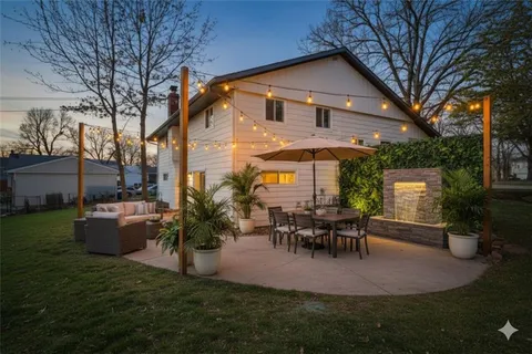 $449,000 | 9901 Countryside Road, Lenexa, KS 66215