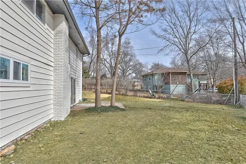$449,000 | 9901 Countryside Road, Lenexa, KS 66215