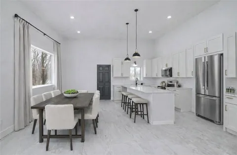 $449,000 | 9901 Countryside Road, Lenexa, KS 66215