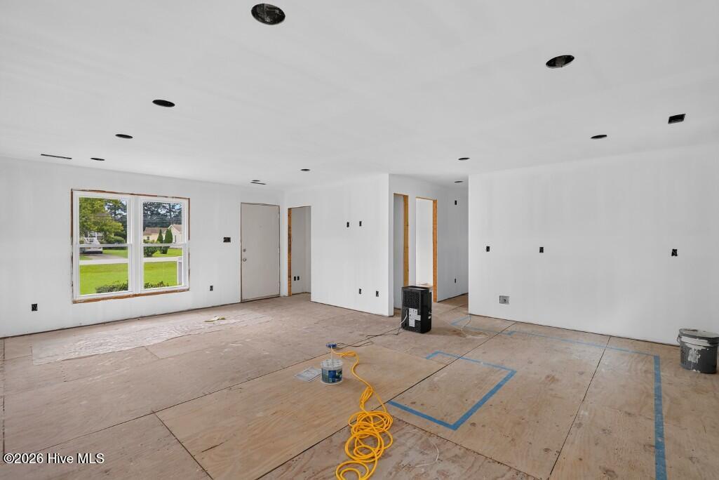 602 West Thurman Road New Bern, NC 28562 - Photo 3 of 16 Gallery Image 3