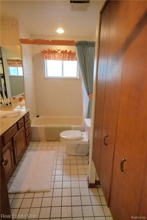 532 John R Street Milford, MI 48381 - Photo 13 of 16