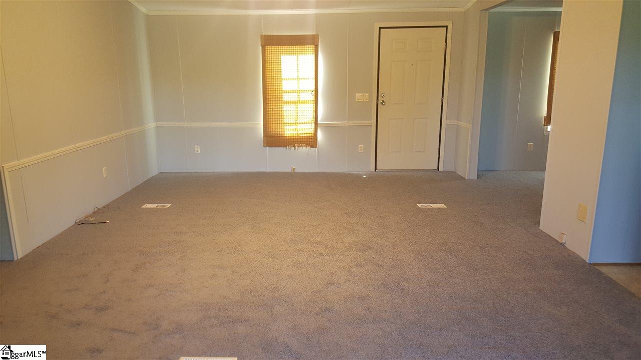 1870 Wilsontown Road Laurens, SC 29360 - Photo 3 of 28