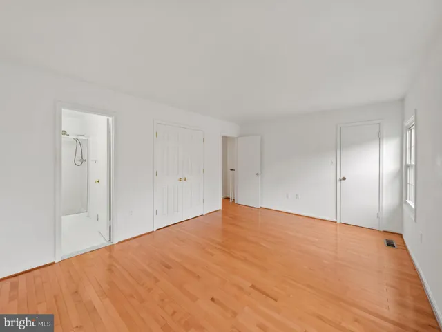 $3,900 | 7654 Westlake Terrace, Unit 85, Bethesda, MD 20817