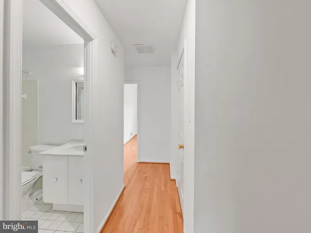 $3,900 | 7654 Westlake Terrace, Unit 85, Bethesda, MD 20817