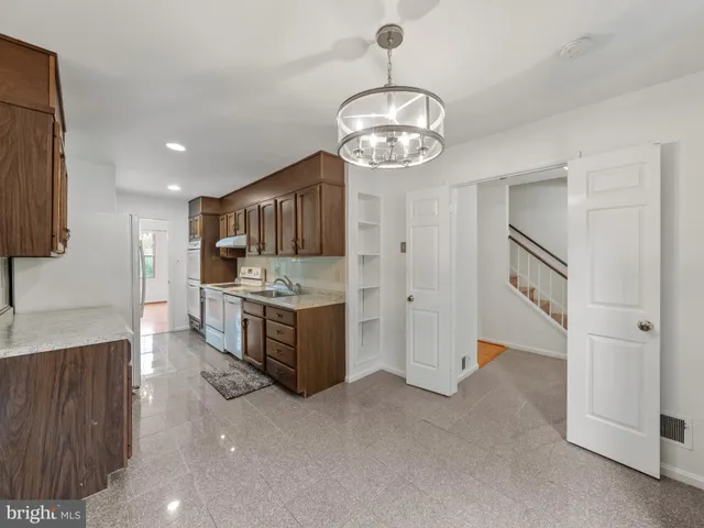 $3,900 | 7654 Westlake Terrace, Unit 85, Bethesda, MD 20817