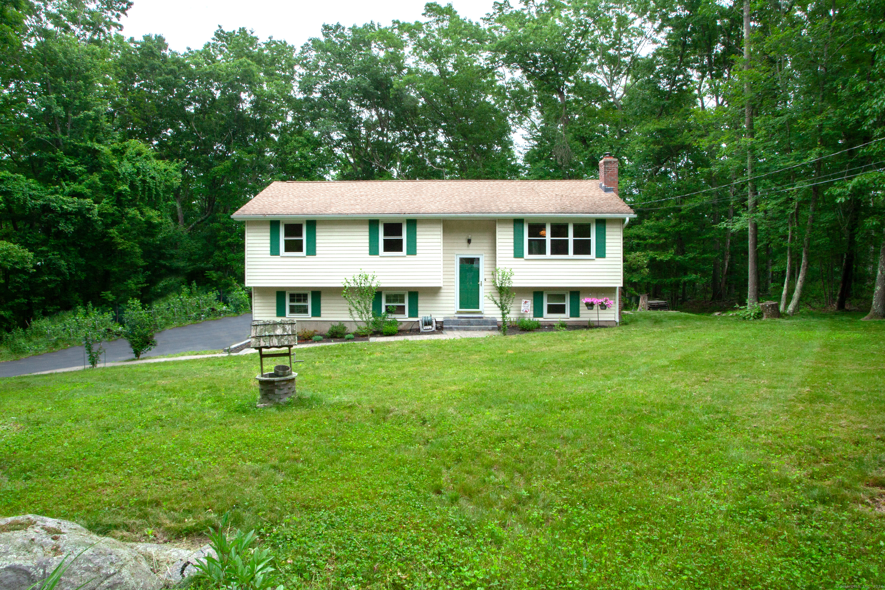 18 Old Coach Road East Hampton, CT 06424 - Photo 1 of 1 Gallery Image 1