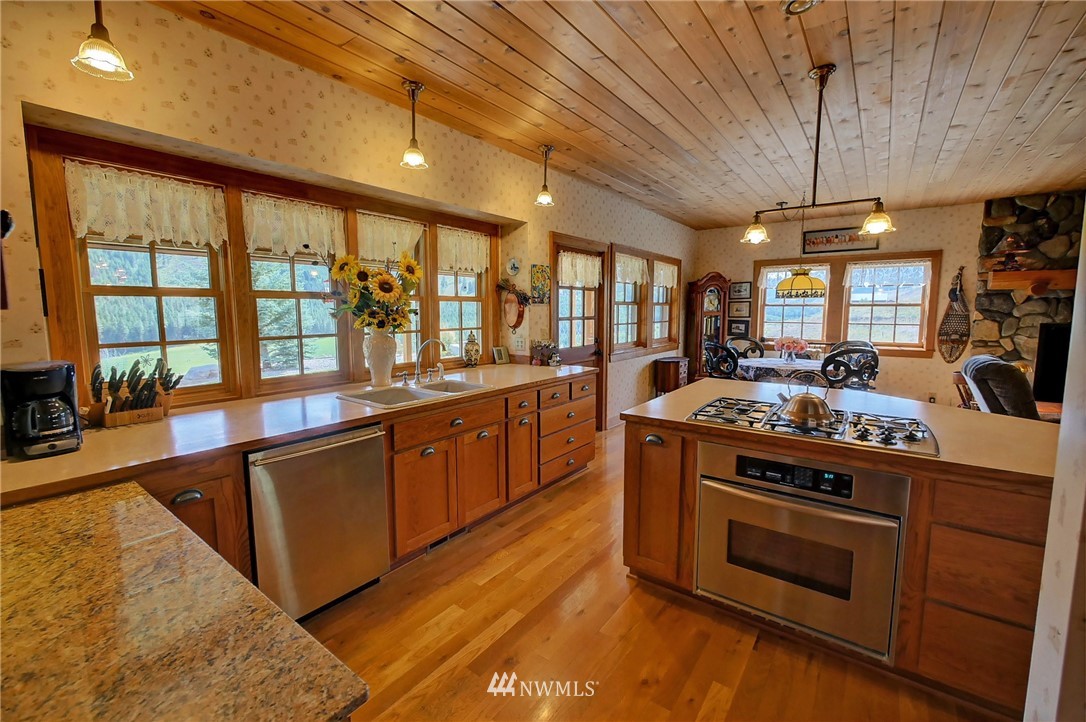 20 Glory Road Twisp, WA 98856 - Photo 9 of 24 Gallery Image 9