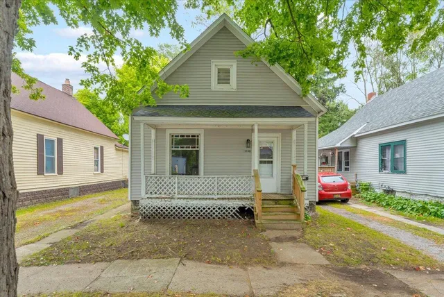 $129,500 | 1610 16th Street, Port Huron, MI 48060