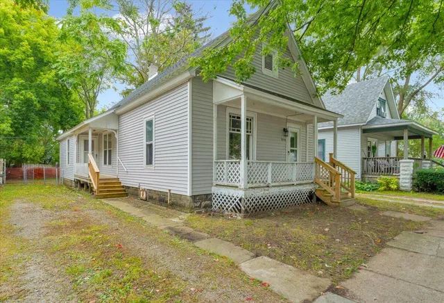 $129,500 | 1610 16th Street, Port Huron, MI 48060