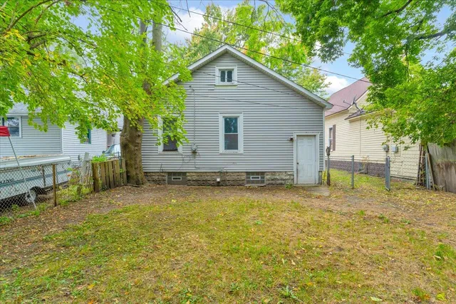 $129,500 | 1610 16th Street, Port Huron, MI 48060