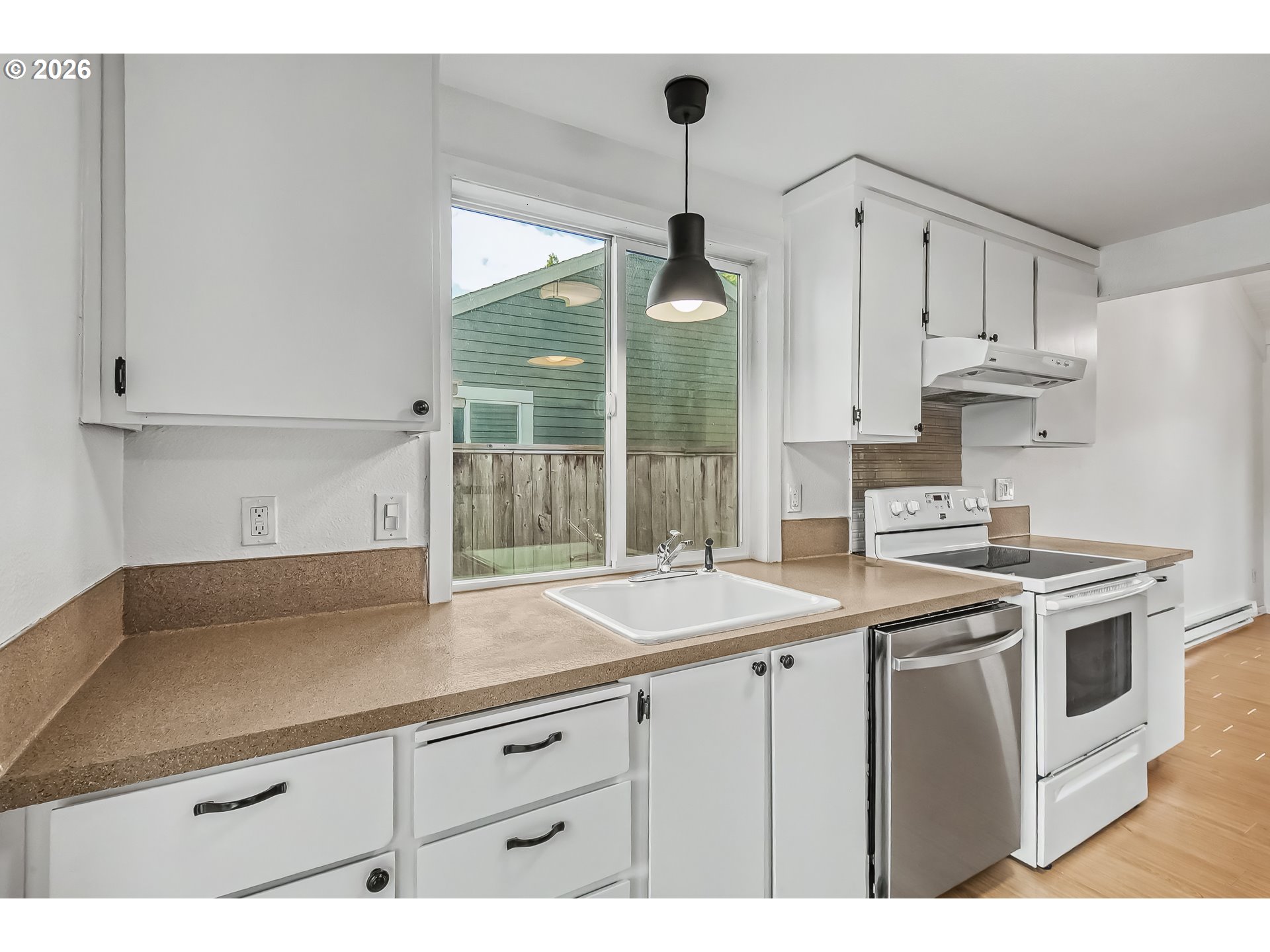 5545 Northwest Ridgemoor Court Portland, OR 97229 - Photo 17 of 41 Gallery Image 17