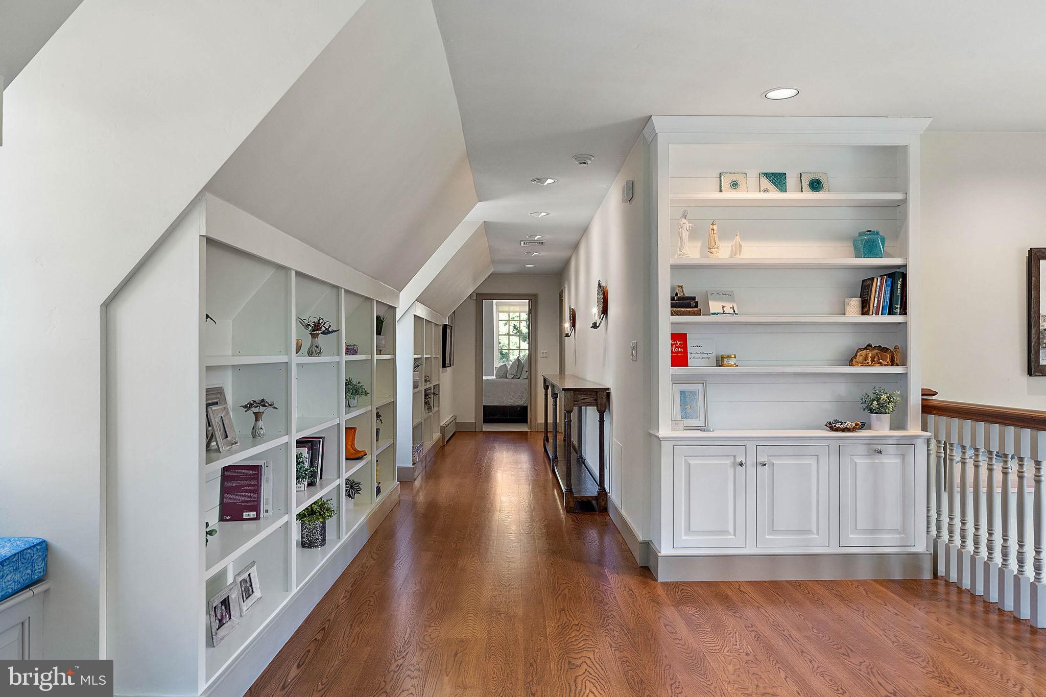 4635 Newark Road Cochranville, PA 19330 - Photo 25 of 113 2nd Floor Hall