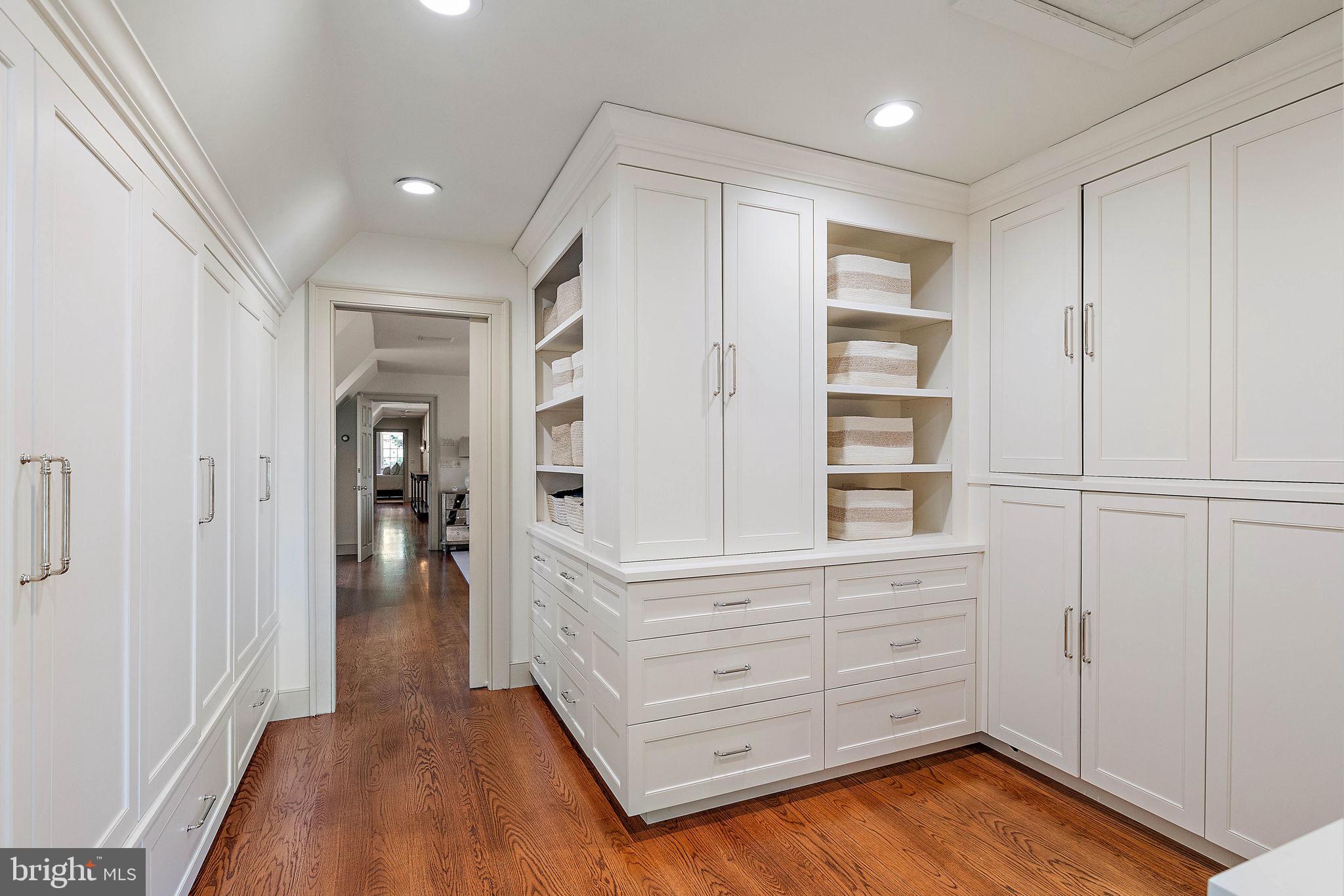 4635 Newark Road Cochranville, PA 19330 - Photo 28 of 113 Primary Dressing Area
