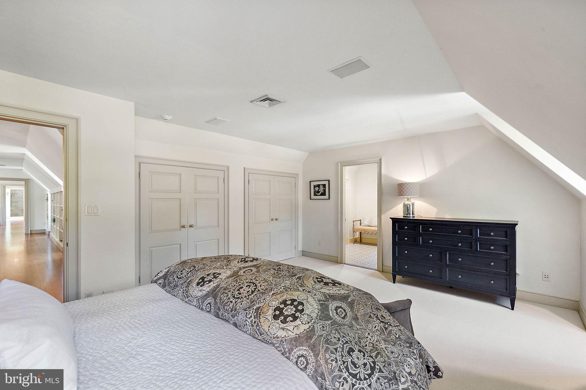 4635 Newark Road Cochranville, PA 19330 - Photo 37 of 113 Guest Room #2