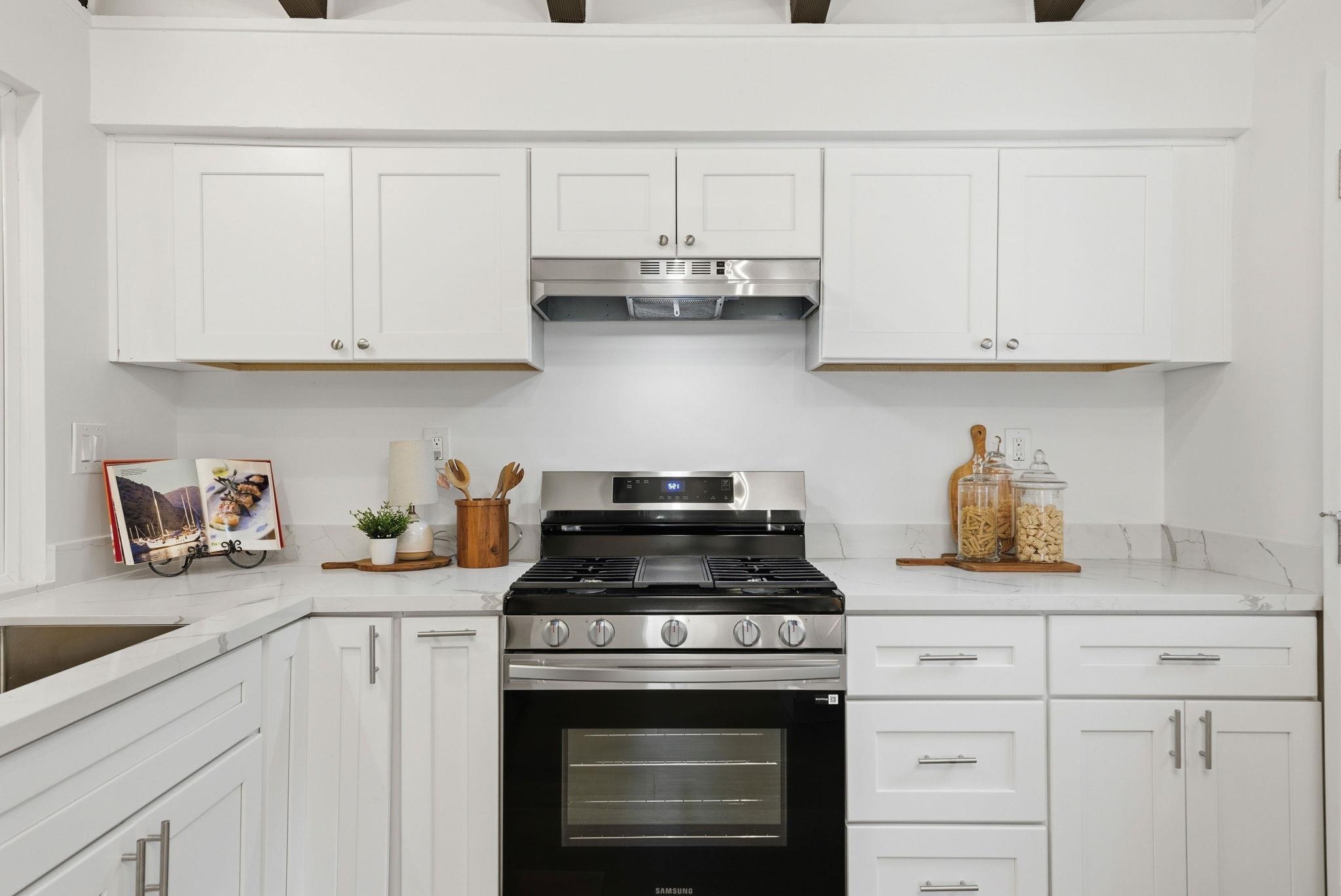 24768 Mango Street Hayward, CA 94545 - Photo 8 of 35